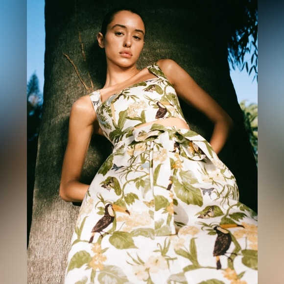 Reformation Dresses & Skirts - Reformation Olsen Linen Two Piece Set in Tropics Tank Top & Skirt Size 12